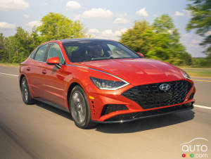 Chicago 2020: Hyundai debuts the 2020 Sonata Hybrid... but confirms there won't be a plug-in version